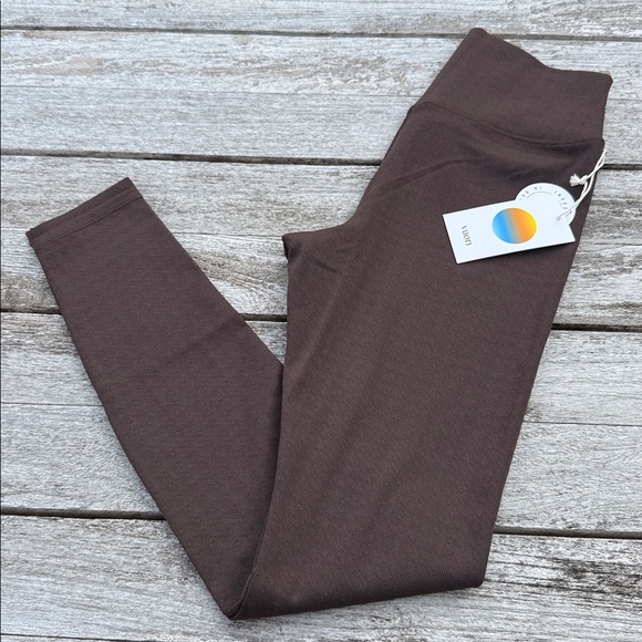 Vuori Pants - VUORI Textured Chilled Out Legging JAVA BROWN SIZE MEDIUM NWT